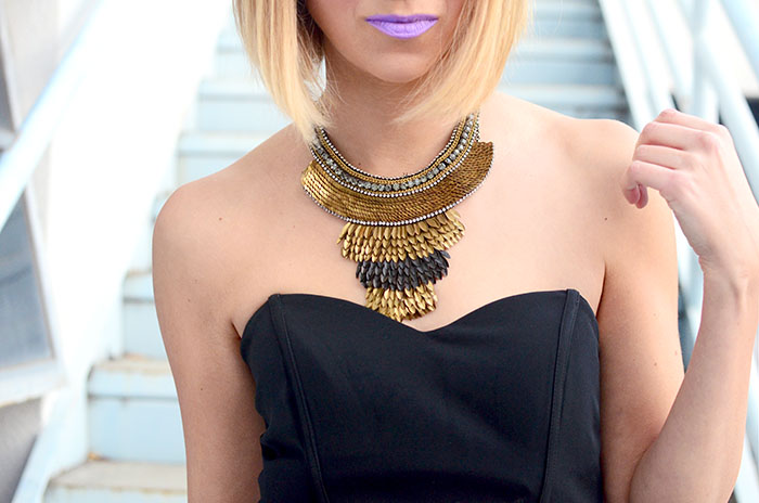 purple lipstick
